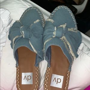Slip on demin bow shoes